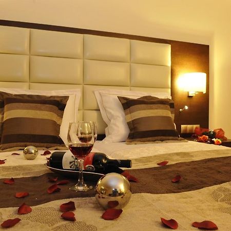 Europa Hotel แคซโทเรีย ภายนอก รูปภาพ