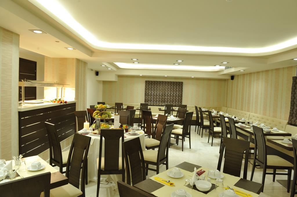 Europa Hotel แคซโทเรีย ภายนอก รูปภาพ
