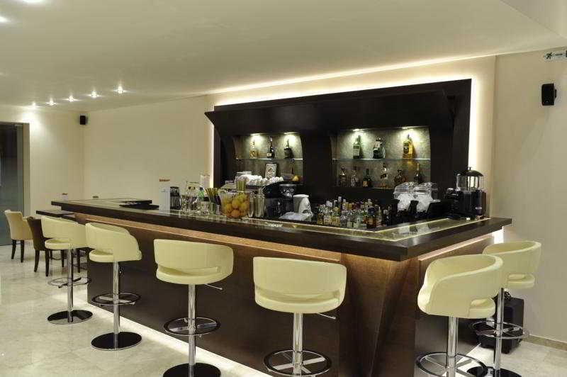 Europa Hotel แคซโทเรีย ภายนอก รูปภาพ