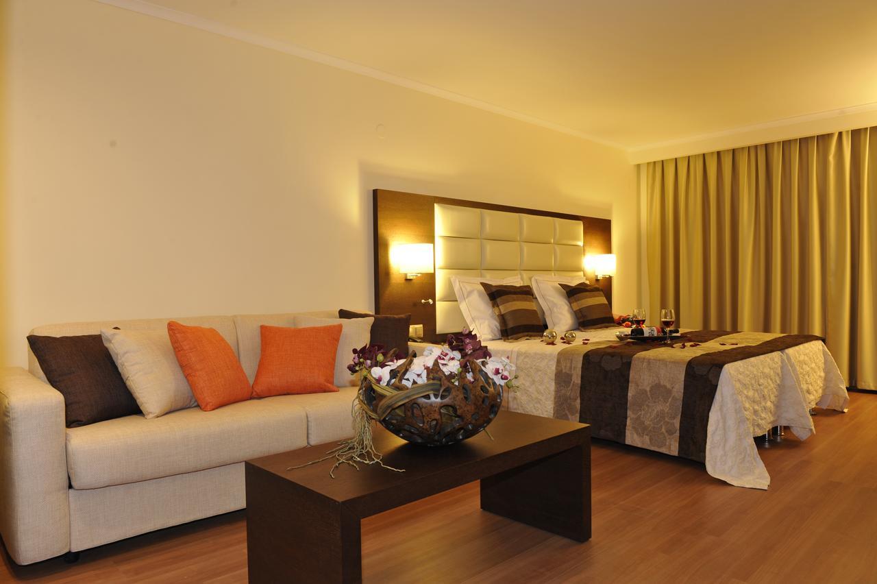 Europa Hotel แคซโทเรีย ภายนอก รูปภาพ