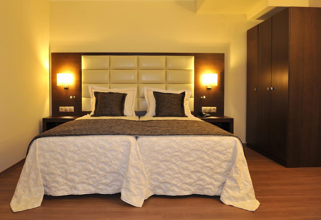 Europa Hotel แคซโทเรีย ภายนอก รูปภาพ