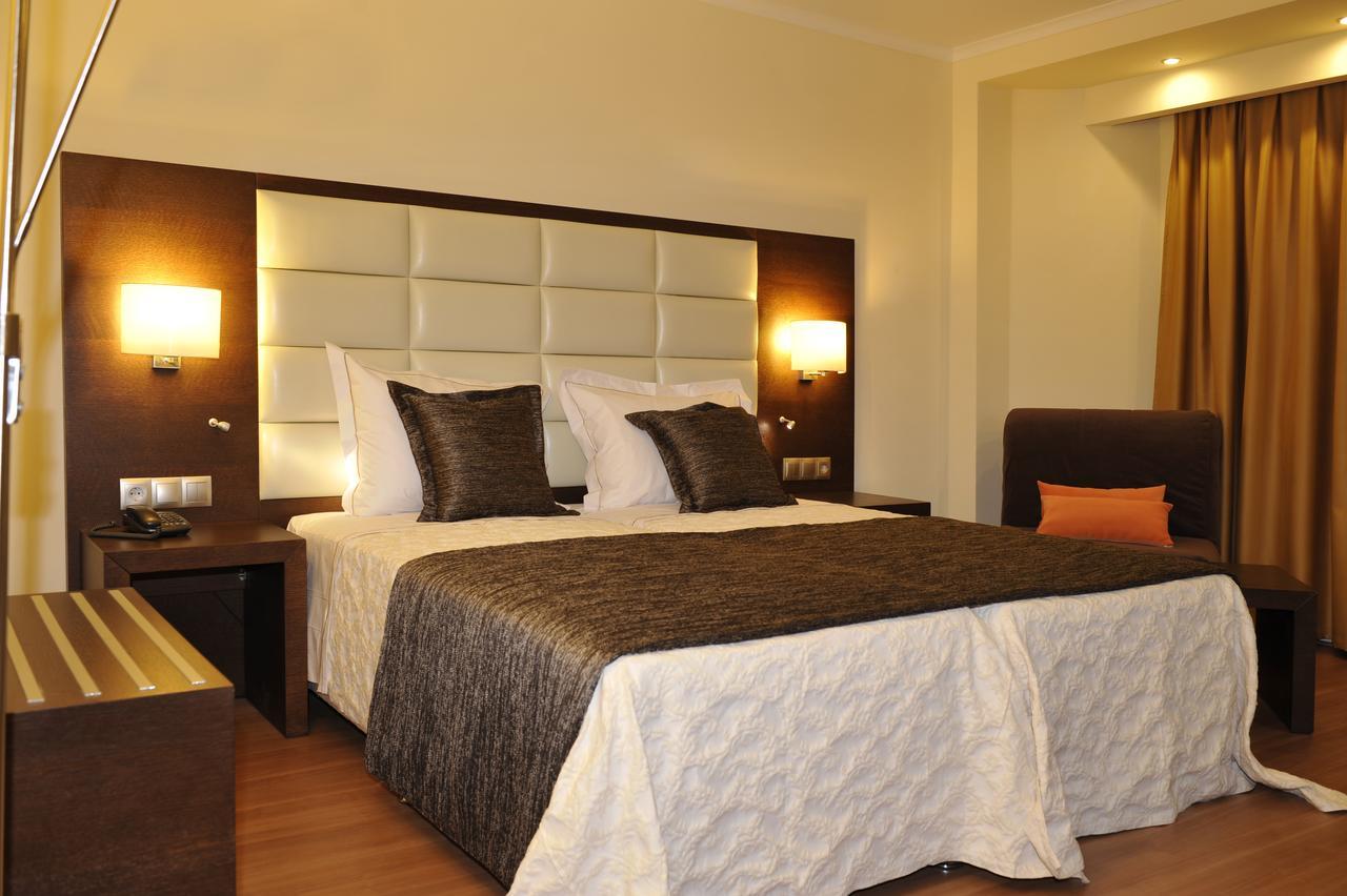 Europa Hotel แคซโทเรีย ภายนอก รูปภาพ