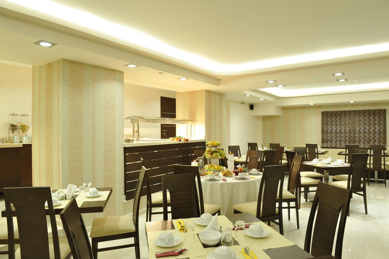 Europa Hotel แคซโทเรีย ภายนอก รูปภาพ
